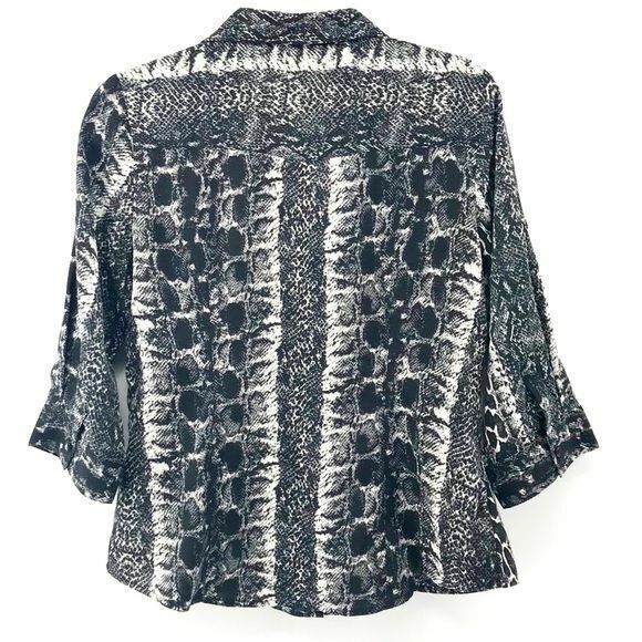 Millenium Blouse Womens Medium Snake Python Print Button Up 3/4 Sleeve Career - Picture 5 of 7